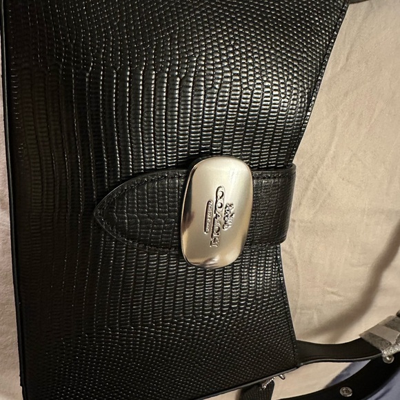 Coach - Picture 7 of 7